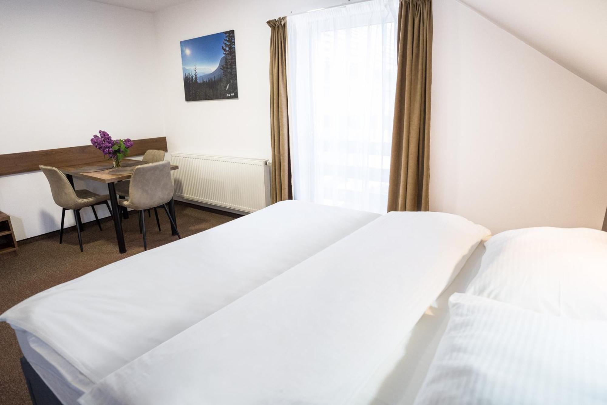 Apartmany Banff Бешеньова Екстер'єр фото