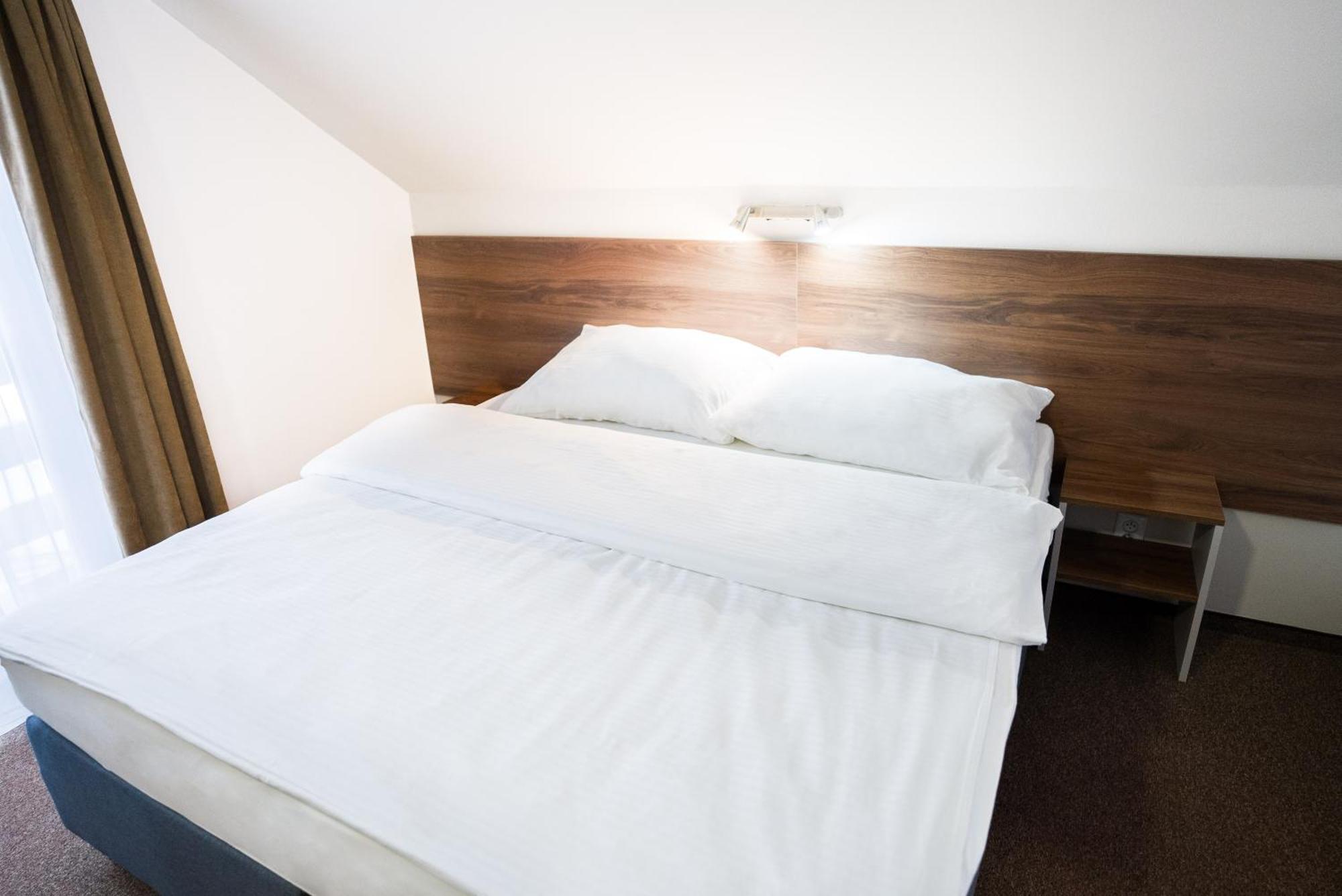 Apartmany Banff Бешеньова Екстер'єр фото