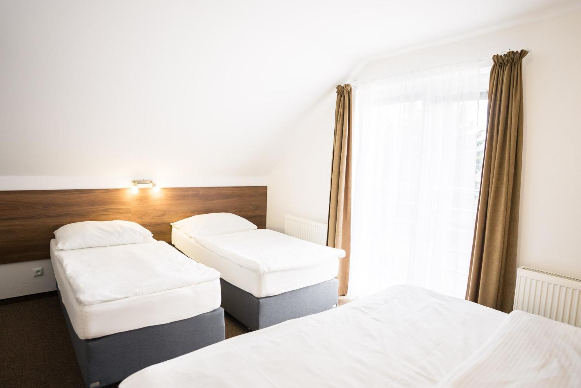 Apartmany Banff Бешеньова Екстер'єр фото