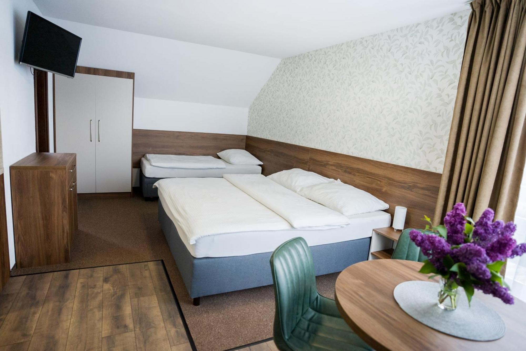 Apartmany Banff Бешеньова Екстер'єр фото