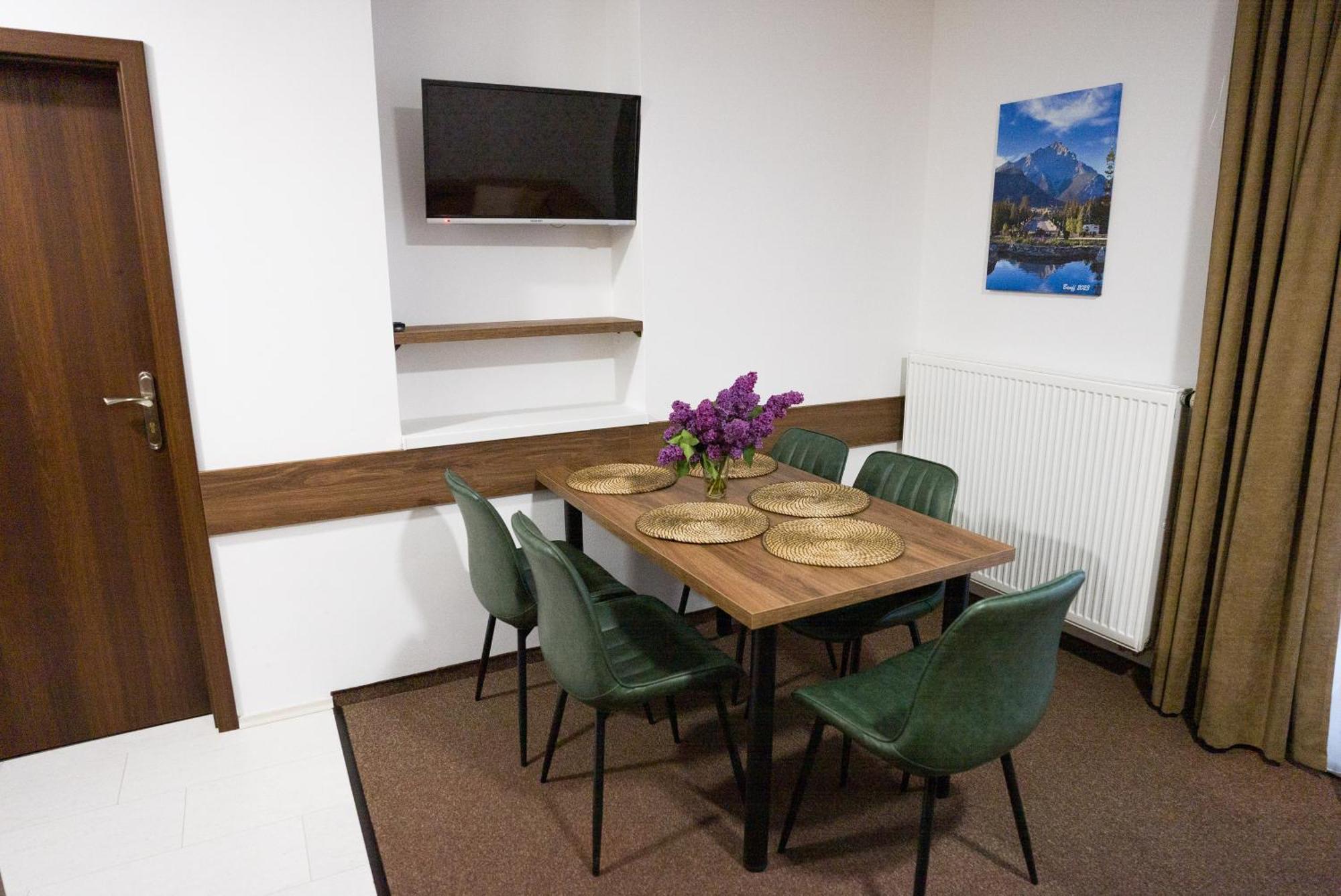 Apartmany Banff Бешеньова Екстер'єр фото