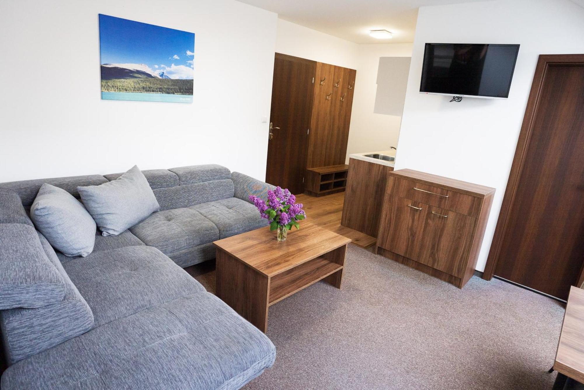 Apartmany Banff Бешеньова Екстер'єр фото